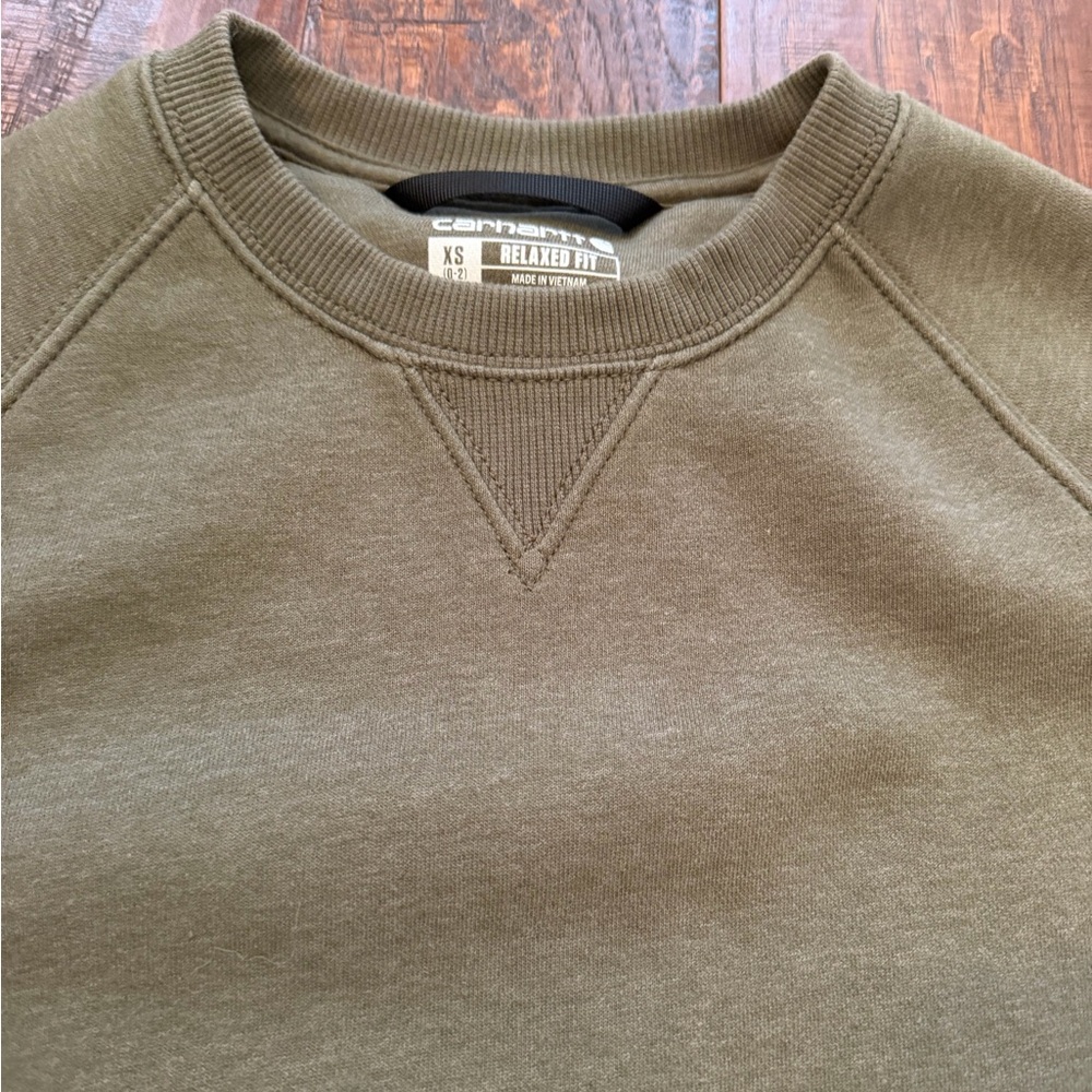 Carhartt Women's Relaxed
Fit Crewneck Logo Olive Sweatshirt - Picture 7 of 15